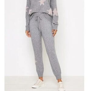 LOU & GREY Pants and jumpsuit jogger. Size XS